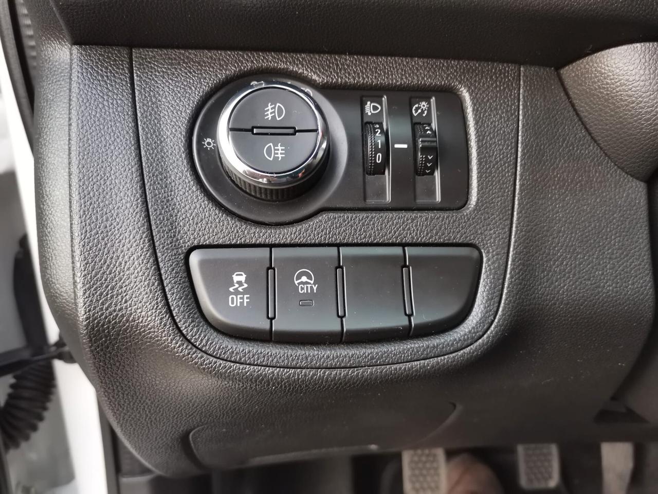 Opel Karl Rocks 1.0 73 CV