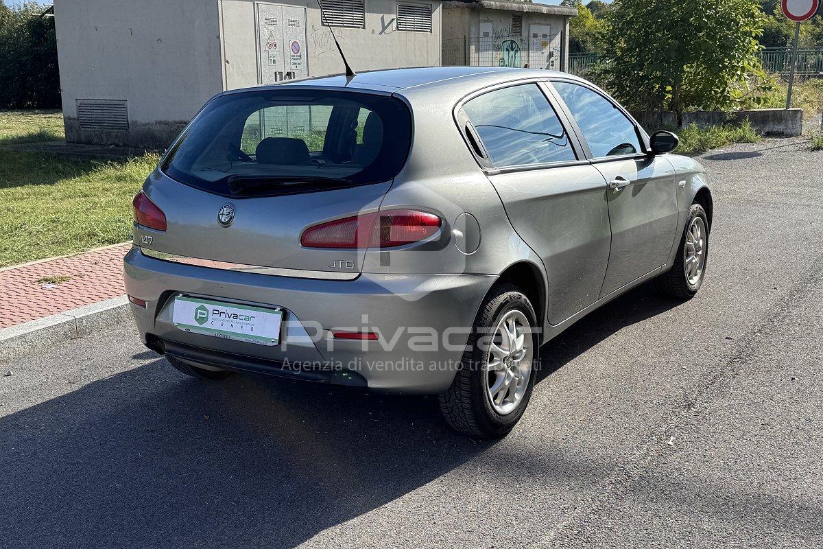 ALFA ROMEO 147 1.9 JTD (115) 5 porte Distinctive