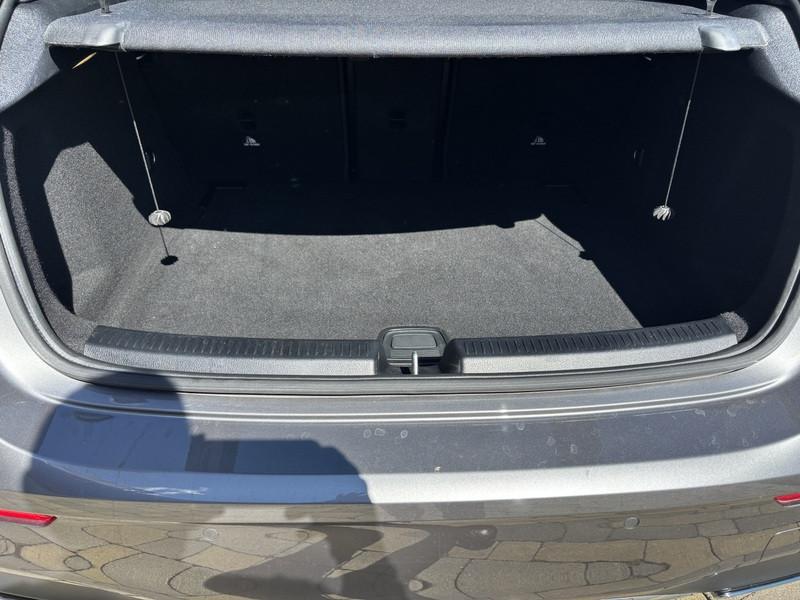 Mercedes A 180 AMG Line Premium DCT LED-NAVI-18"