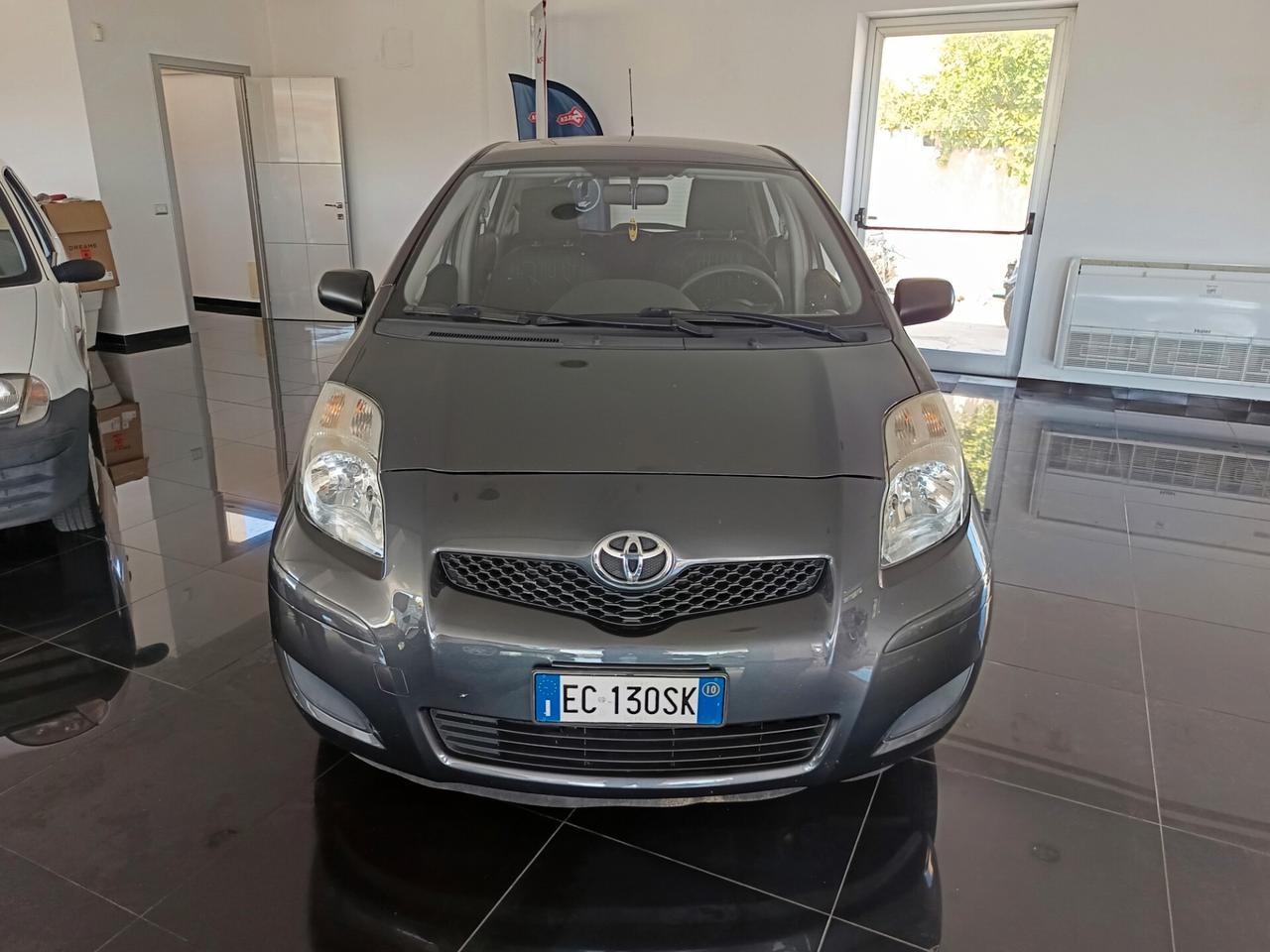 Toyota Yaris 1.0 5 porte BENZINA