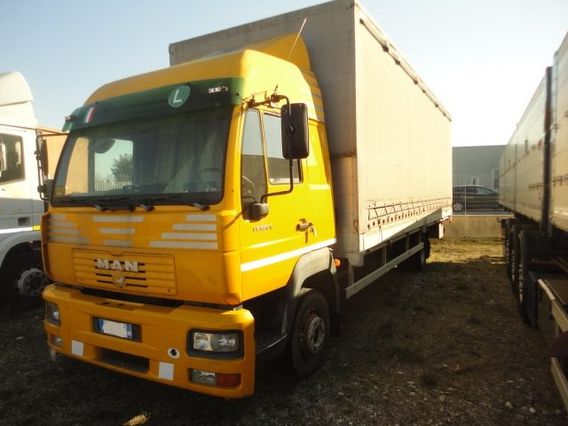 MAN LE 220 C