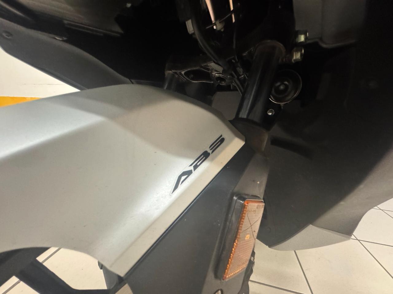 Honda Forza 350 GARANZIA HONDA FINO AL 01/2030