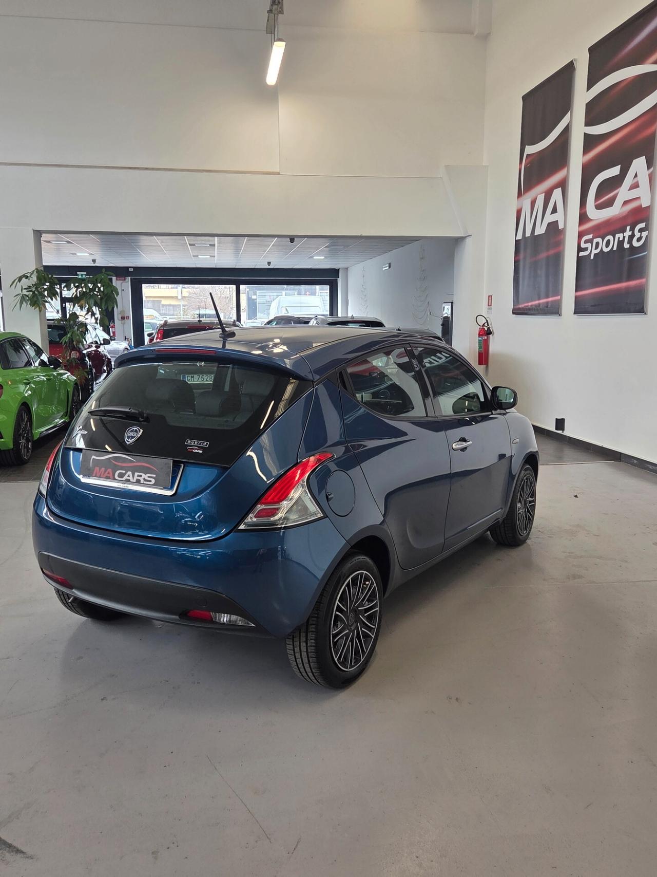 Lancia Ypsilon 1.0 FireFly 5 porte S&S Hybrid Ecochic Gold