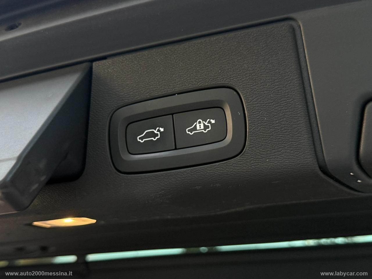 VOLVO XC60 B4 AWD GEARTRONIC INSCRIPTION