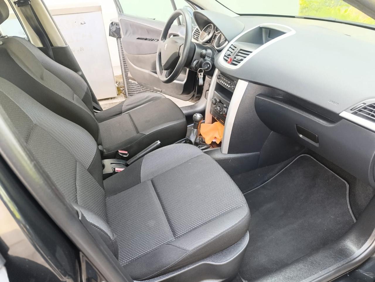 Peugeot 207 Plus 1.4 8V 75CV 5p. ECO GPL