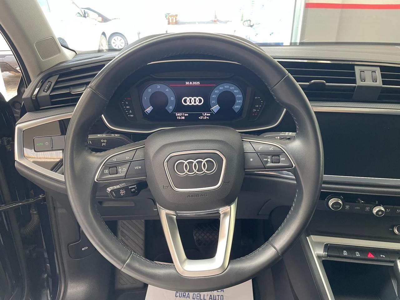 Audi Q3 35 TDI S tronic Business