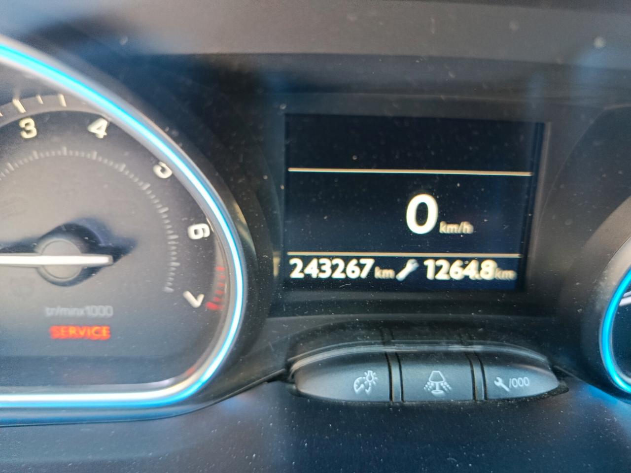 Peugeot 2008 1.6 VTi 120CV Allure