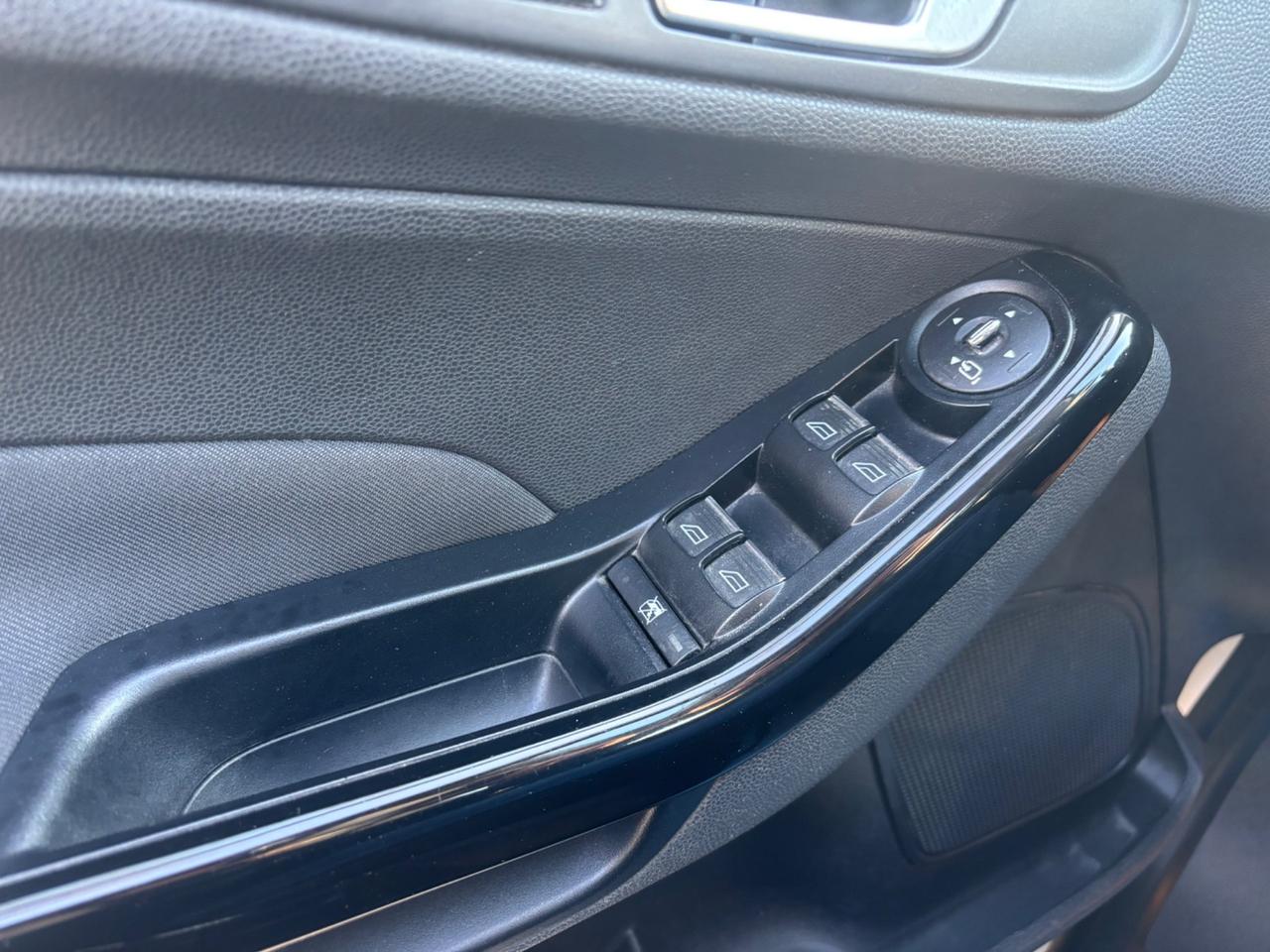 Ford Fiesta 1.4 5 porte Bz.- GPL