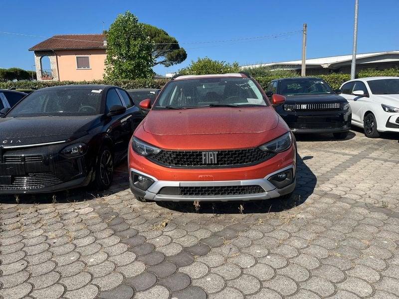 FIAT Tipo 1.5 Hybrid DCT 5 porte Cross