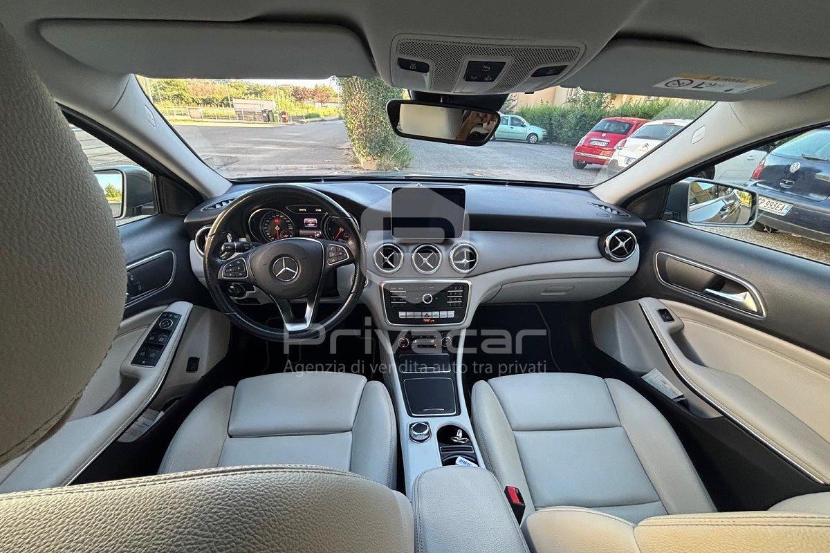 MERCEDES GLA 200 d Automatic Sport