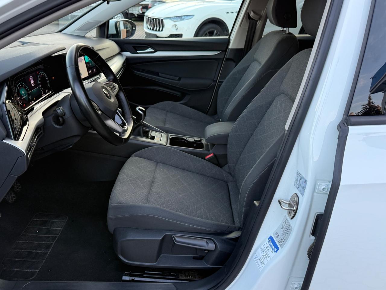 Volkswagen Golf 1.0 TSI EVO Life OK NEOPATENTATI