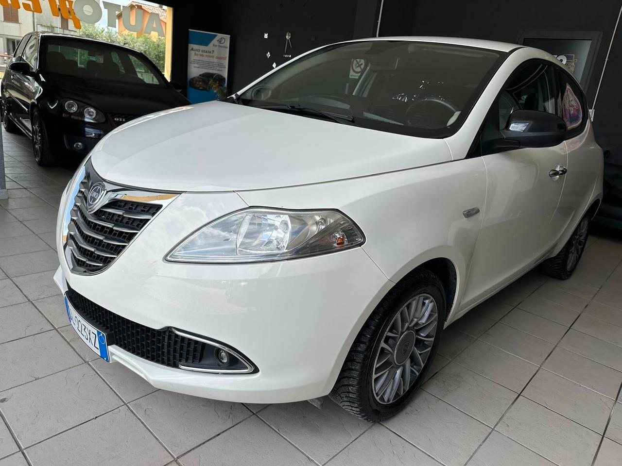 Lancia Ypsilon 1.2 69 CV 5 porte S&S Platinum