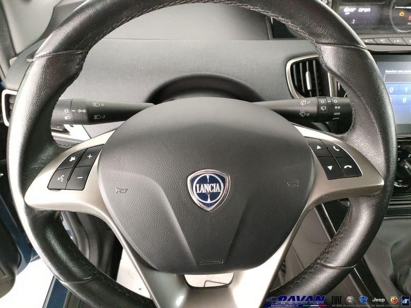 Lancia Ypsilon 1.0 FireFly 5 porte S&S Hybrid Gold