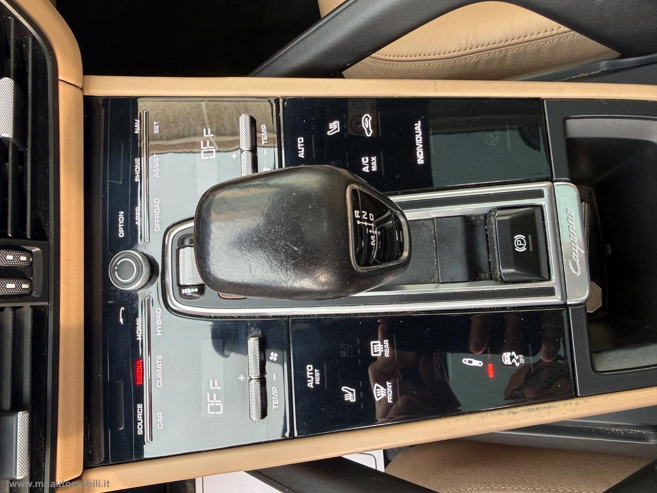 PORSCHE Cayenne 3.0 V6 E-Hybrid TETTO 21 CAMERA FULL