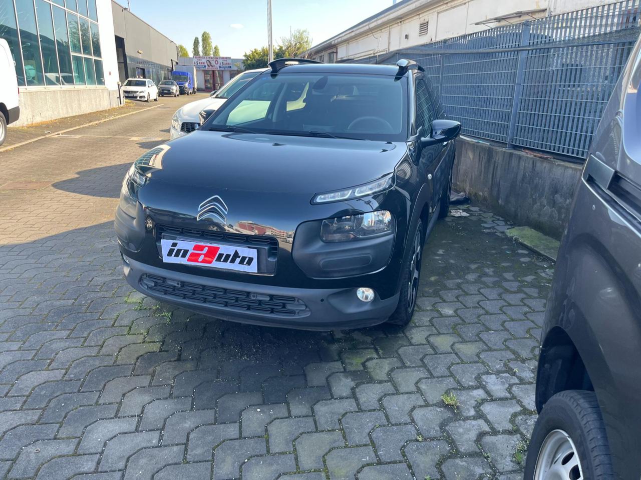 Citroen C4 Cactus 1.2 puretech Shine 82cv E6