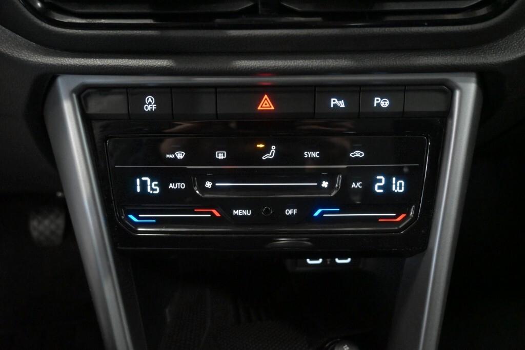 VOLKSWAGEN T-ROC 2.0 TDI 115CV 6M. SCR LIFE ( FARI LED - DIGITAL COCKPIT - ADAPTIVE CRUISE - CLIMATRONIC - NAVI - APP CONNECT - PARK ASSIST - TETTO BICOLORE )