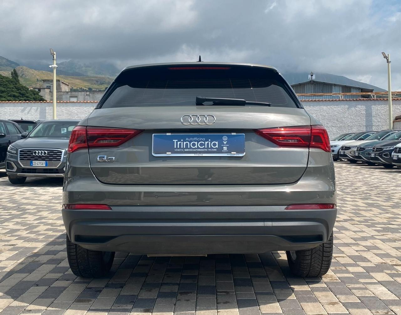 Audi Q3 Business 2.0 TDI 150CV s-tronic 35