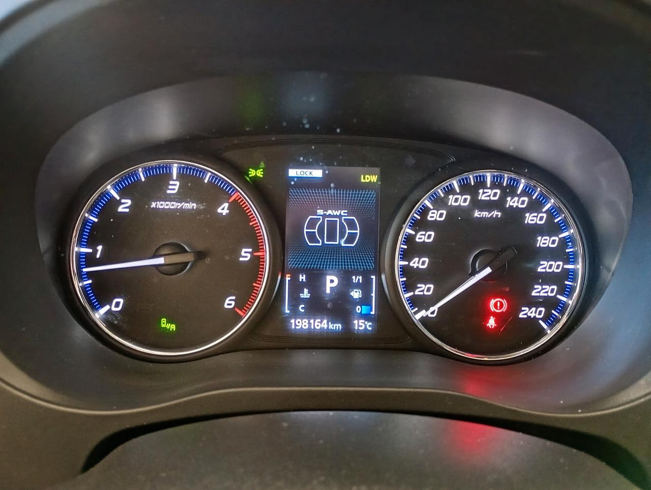 Mitsubishi Outlander 2.2 DI-D 4WD Instyle Plus SDA 7 posti