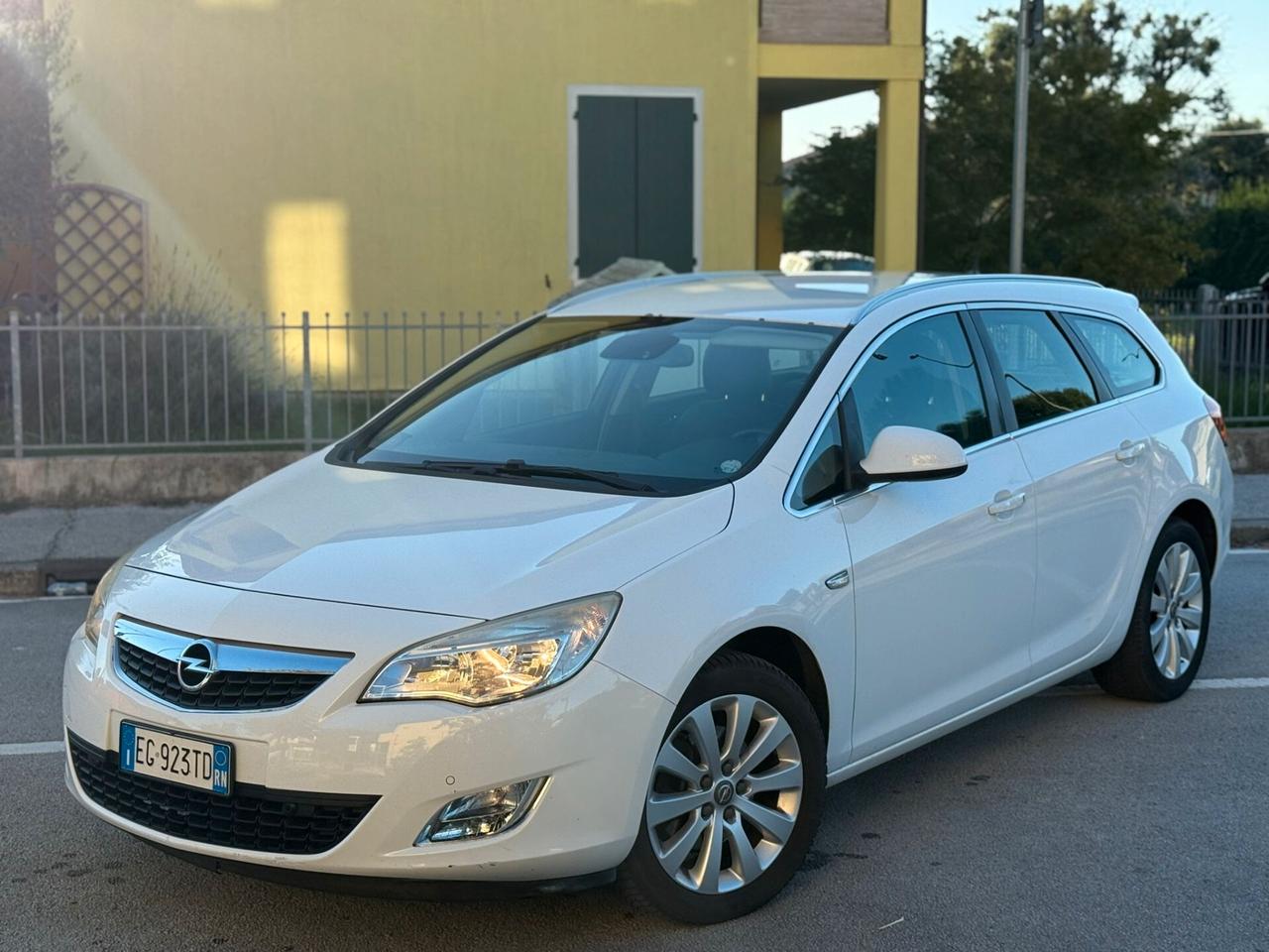 Opel Astra 1.7 CDTI 110CV Sports Tourer Cosmo