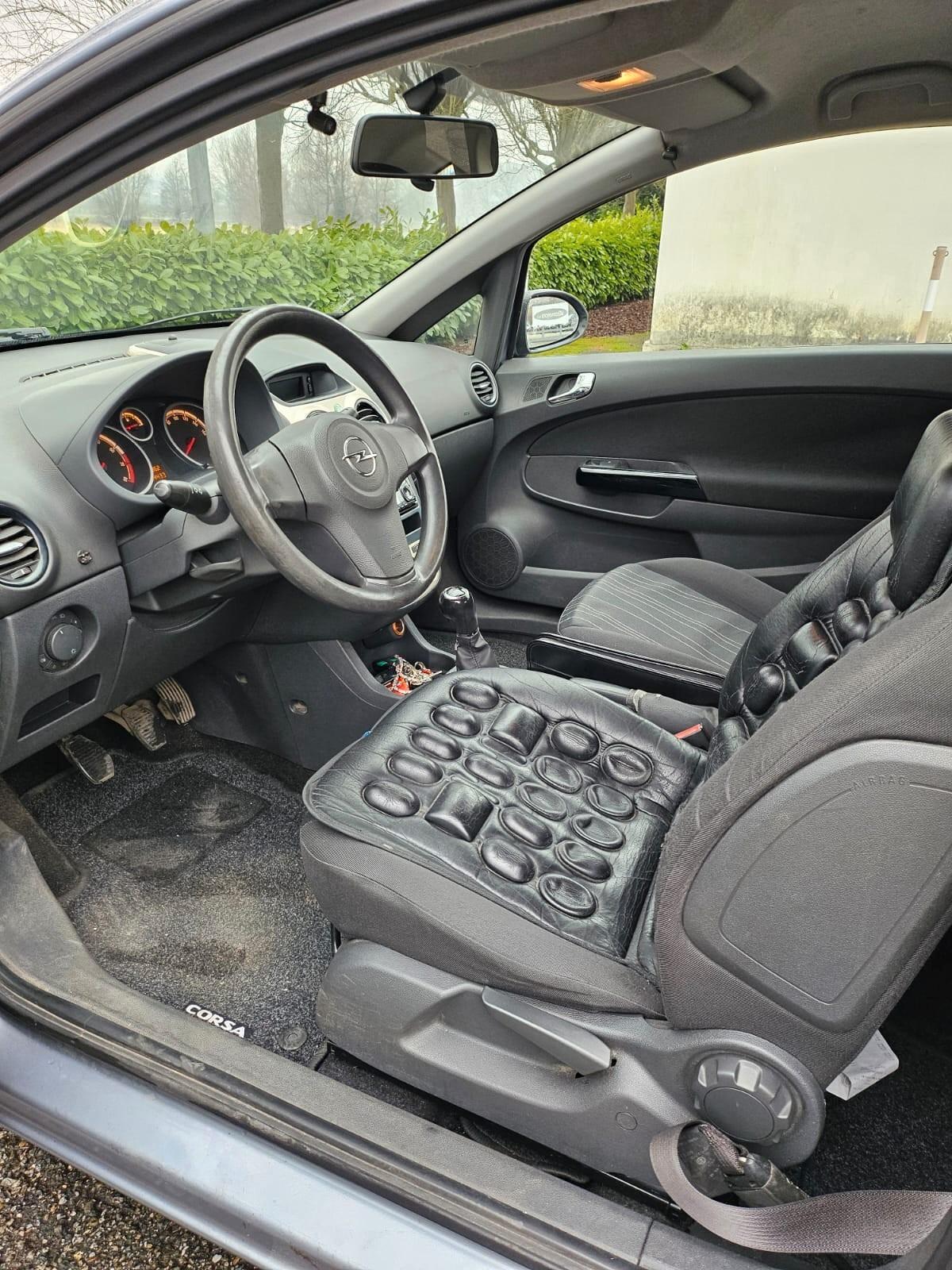 Opel Corsa 1.2 3 porte Sport