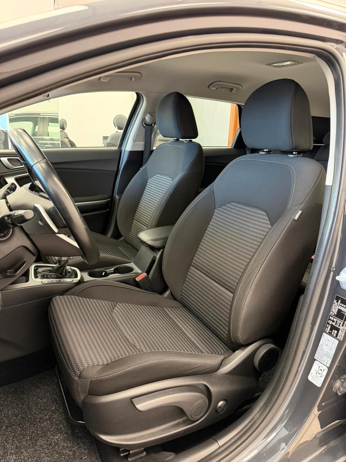 Kia Ceed Sportswagon 1.6 CRDi 136 CV MHEV DCT SW Business