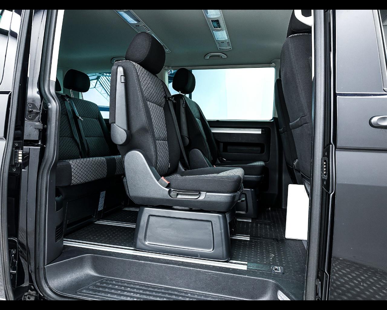 VOLKSWAGEN Multivan 6ª '15-'24 - Multivan 2.0 TDI 150CV Trendline