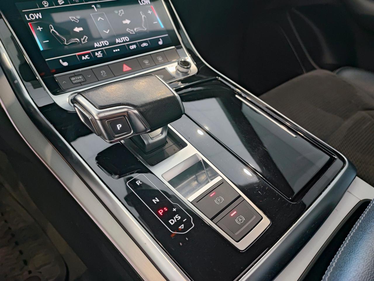 Audi Q8 55 TFSI e quattro tiptronic Sport