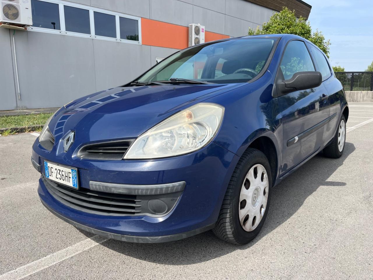 Renault Clio ok neopatentati