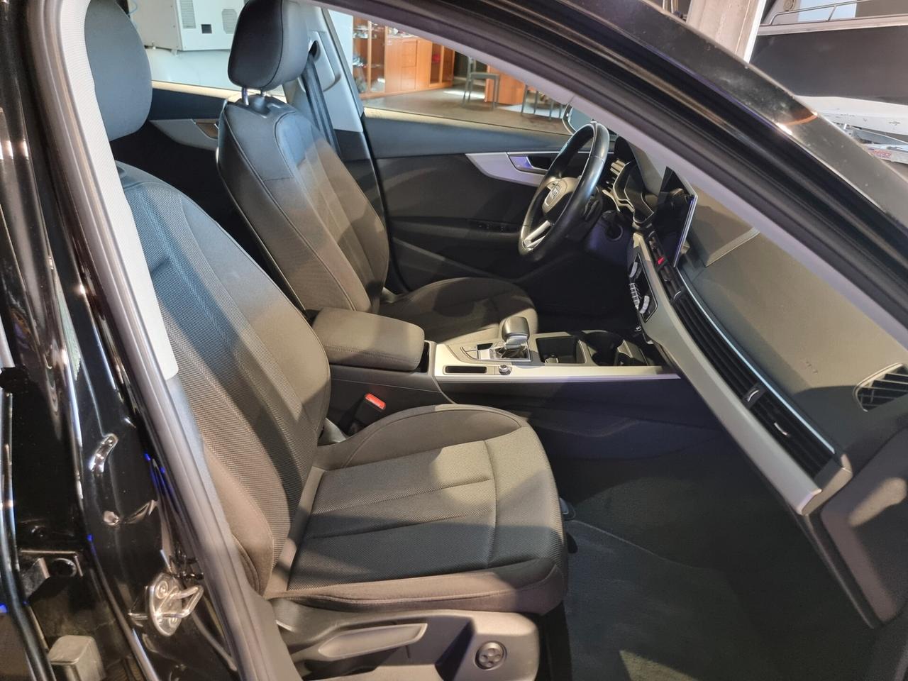 Audi A4 Avant 35 TDI/163 CV S tronic Business Advanced