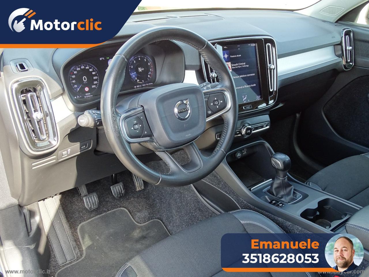 VOLVO XC40 T3 Momentum Core