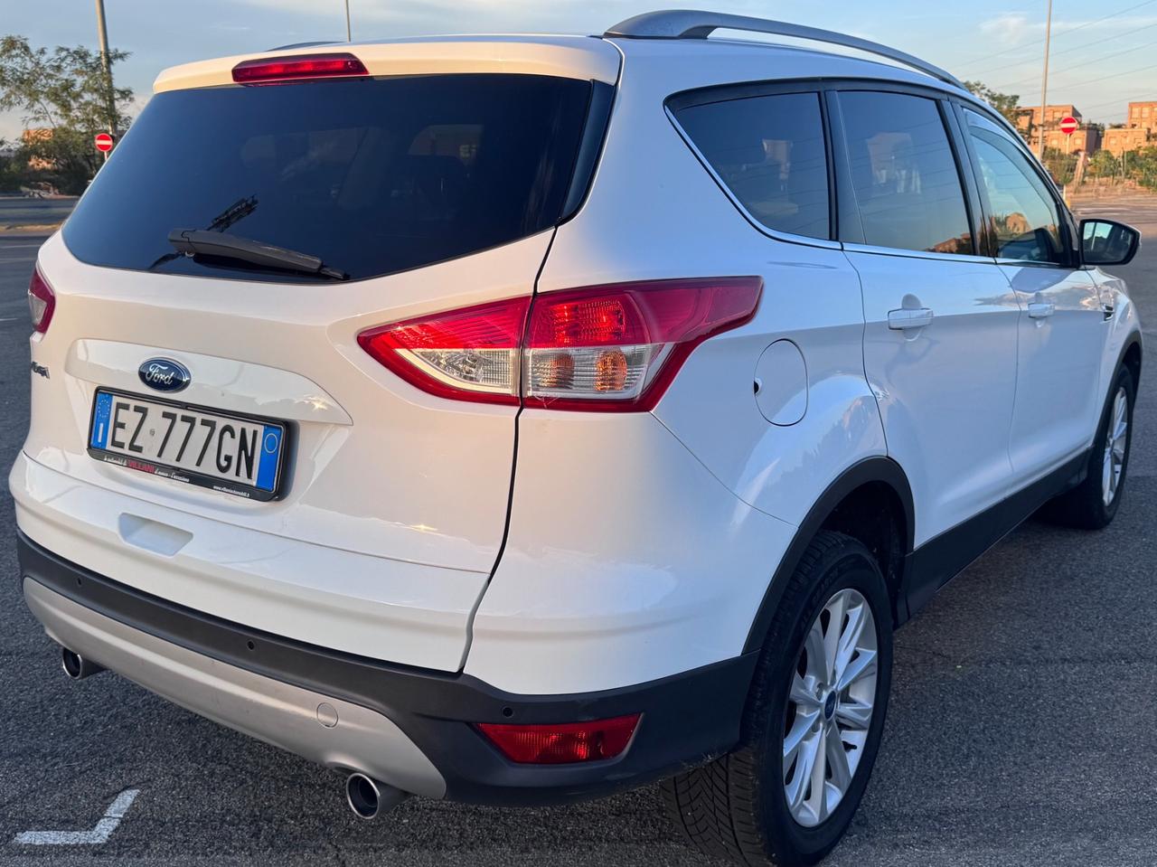 Ford Kuga 2.0 TDCI 150 CV S&S 4WD Powershift Titanium