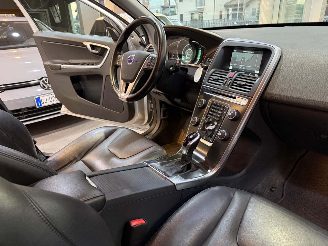 Volvo XC 60 2.0 d4 Momentum 181cv geartronic