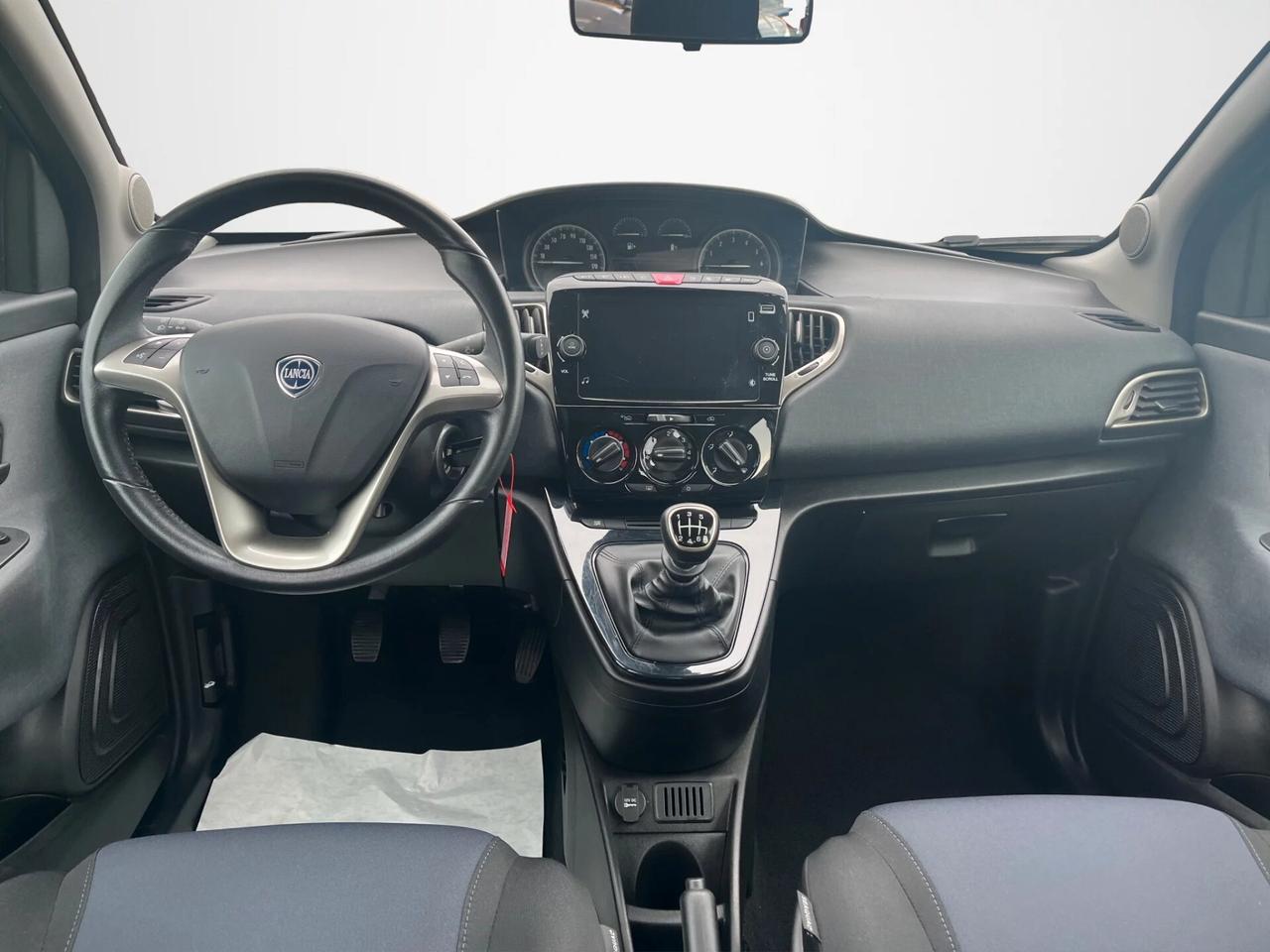 Lancia Ypsilon 1.0 FireFly 5 porte S&S Hybrid Gold