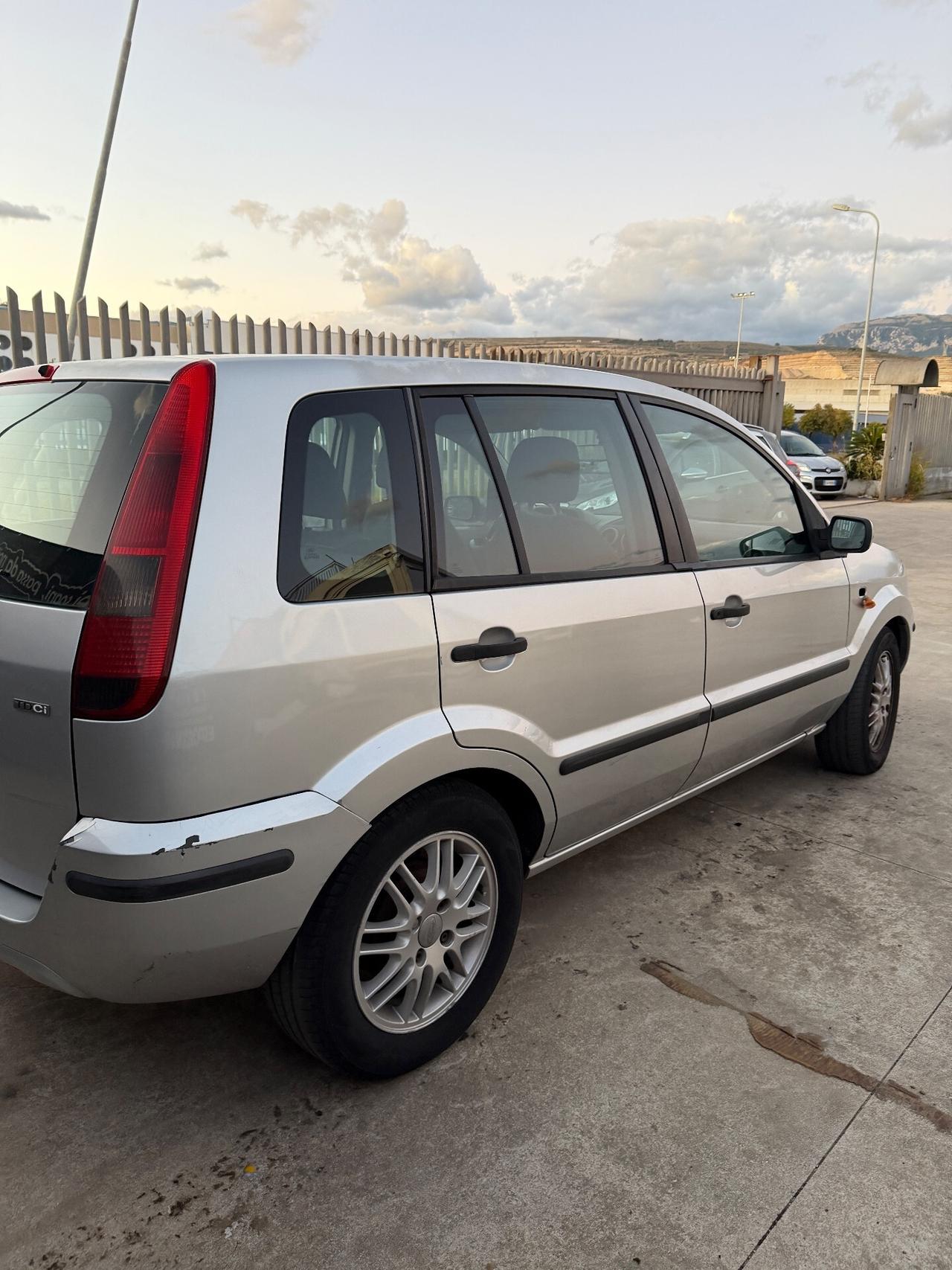 FORD FUSION (anno 2003)