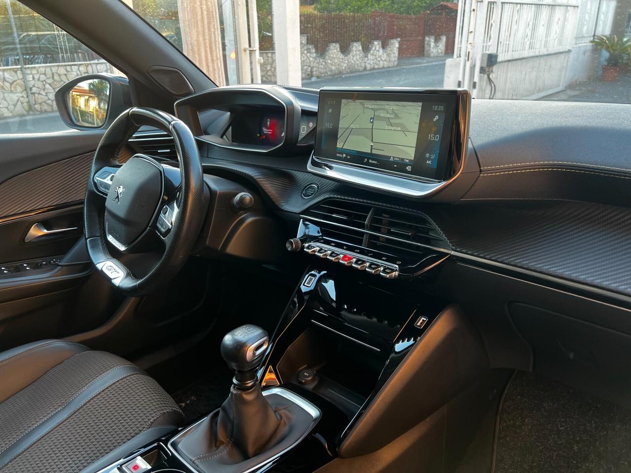 Peugeot 2008 -GT LINE-2022 1.2 100 CV- FULL