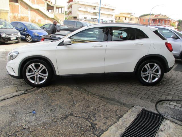 MERCEDES-BENZ GLA 200 d Automatic 4Matic Sport