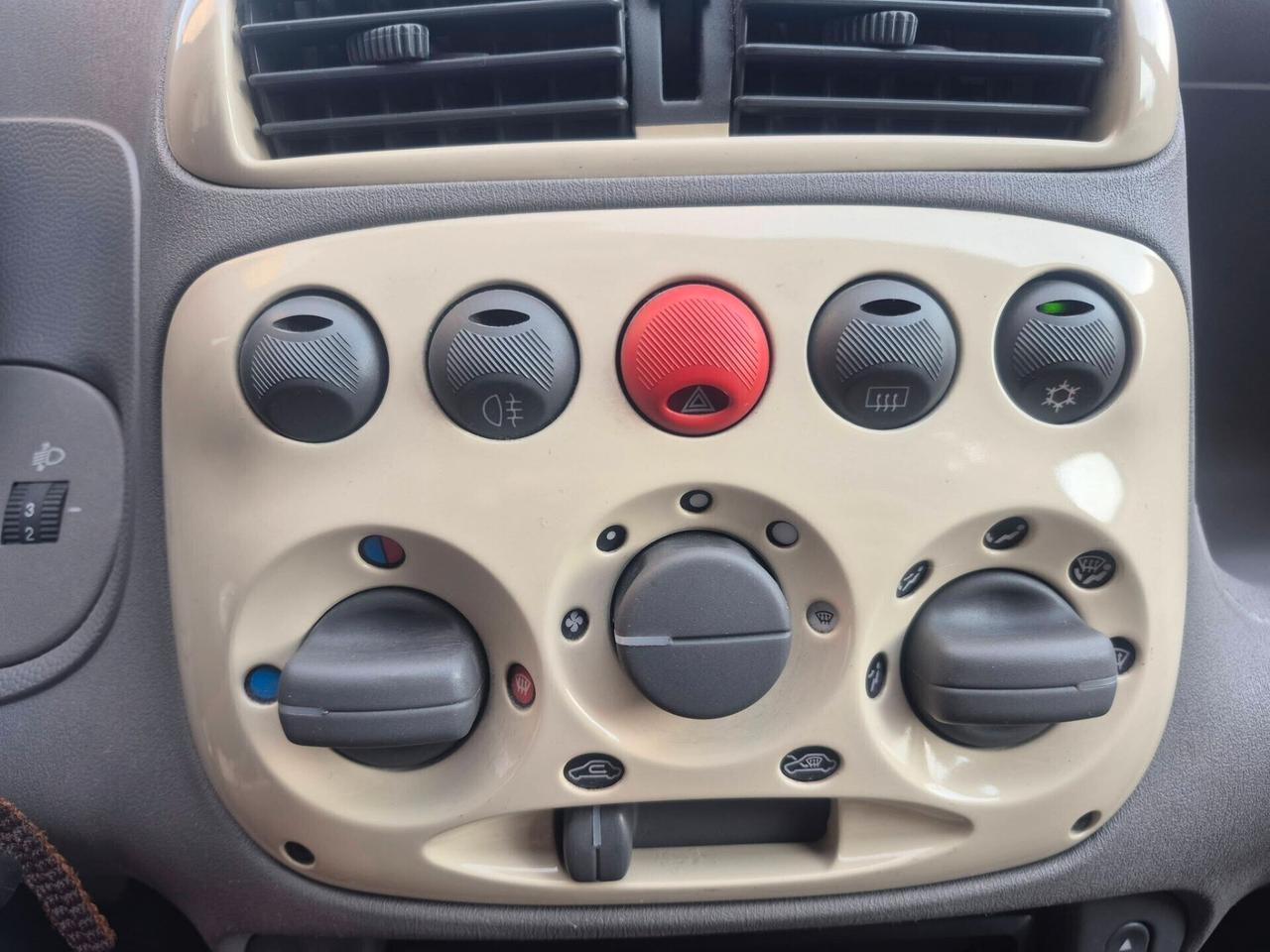 Fiat 600 1.1 Active CON SOLI 36000 KM O.C.C.A.S.I.O.N.E....