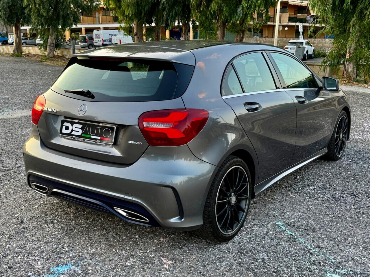 MERCEDES-BENZ A 180 D AUTOMATIC AMG PREMIUM UNI PRO