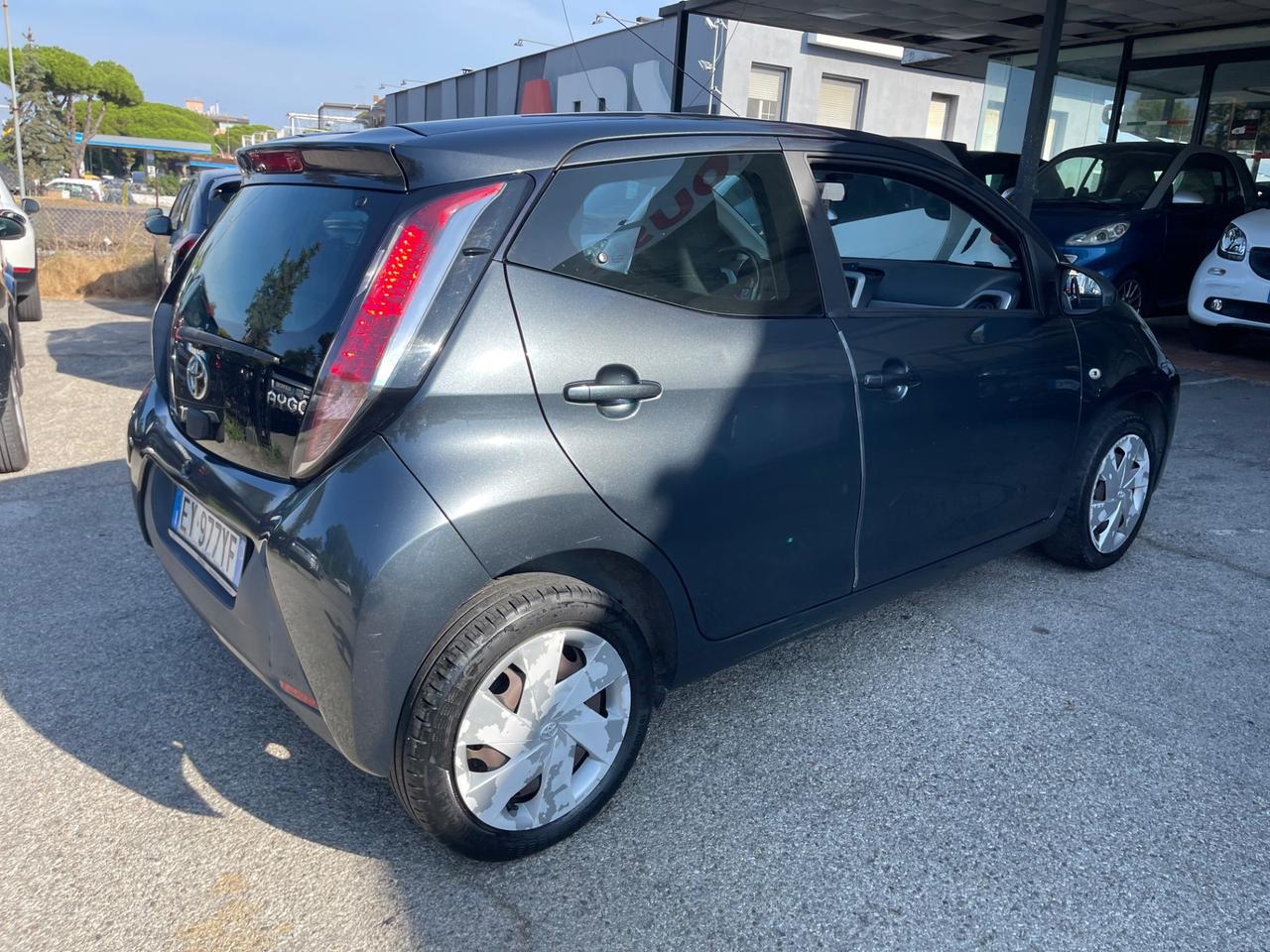 Toyota Aygo 1.0 VVT-i 69 CV 5 porte x-play