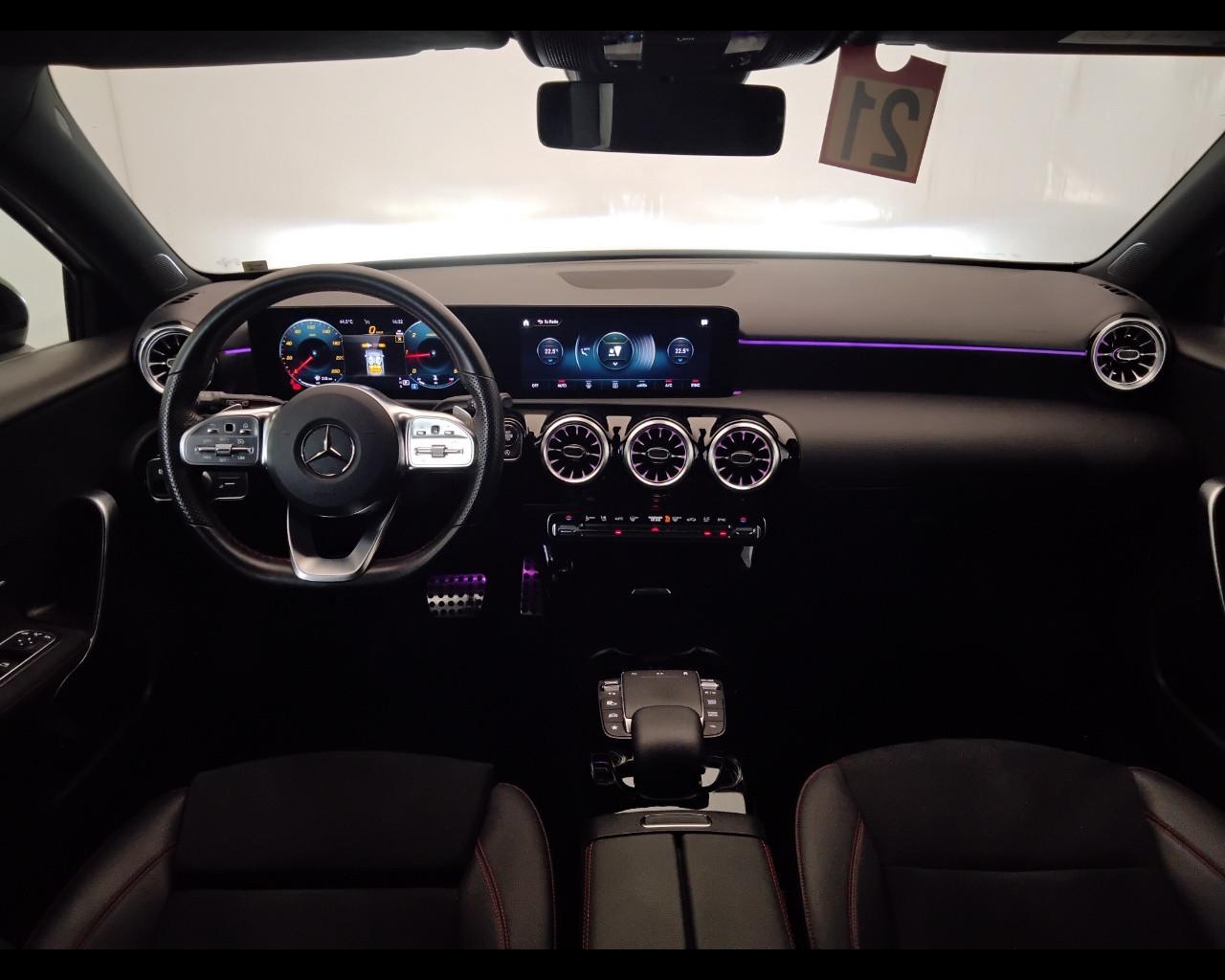 Mercedes-Benz Classe A - W177 2018 - A 180 d Premium auto