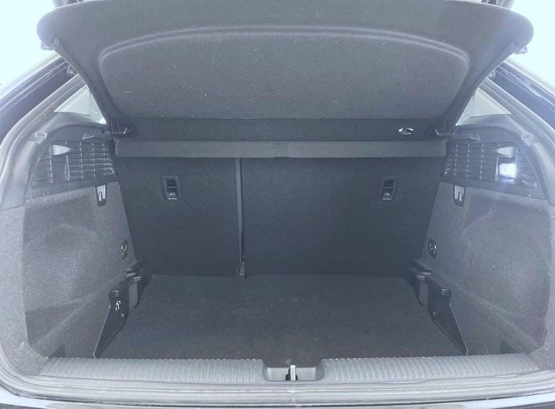 Audi Q2 1.6 30 TDI Identity Black S TRONIC