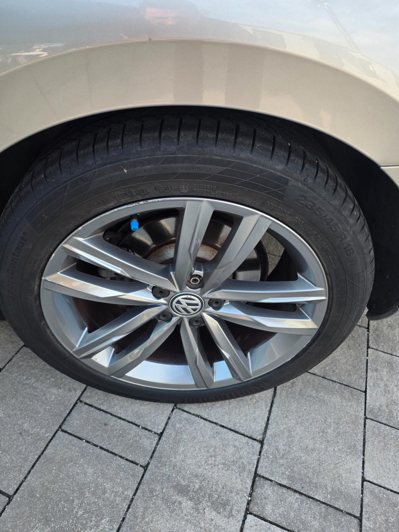 Volkswagen Passat 2.0 TDI DSG Highline BlueMotion Technology