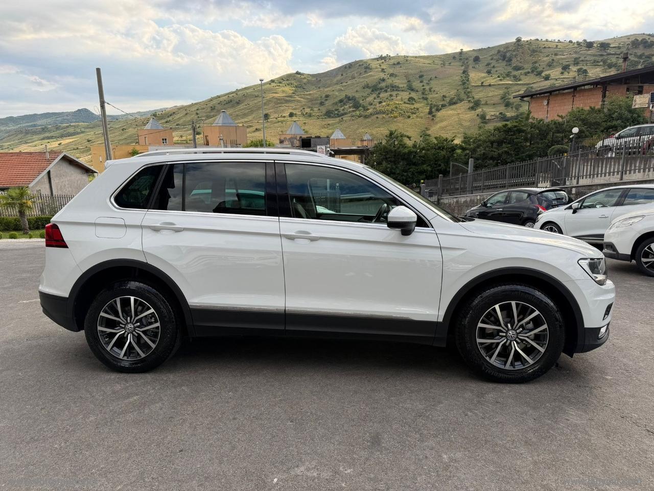 VOLKSWAGEN Tiguan 1.6 TDI Business BMT