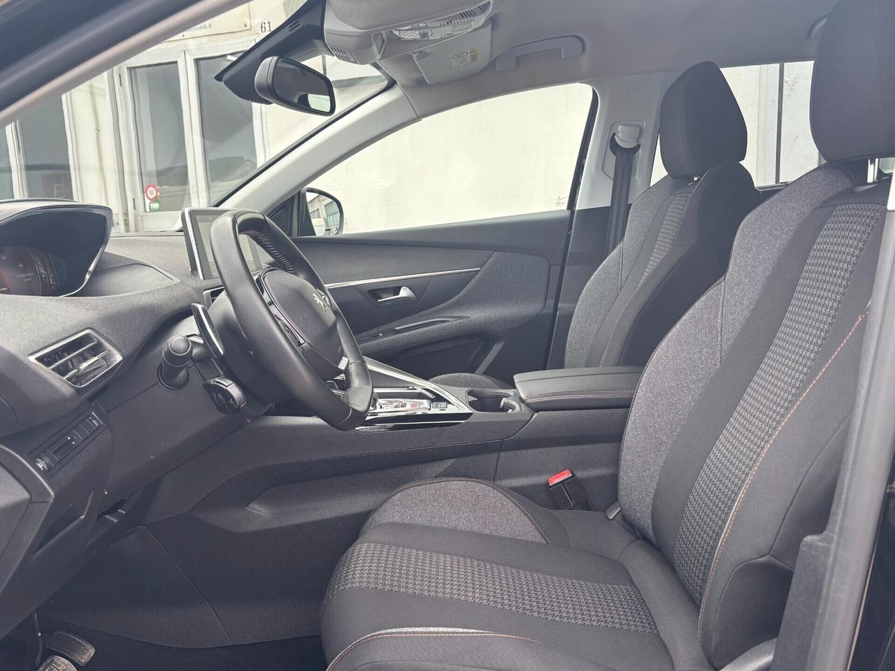 Peugeot 5008 7 p. EAT8 Allure