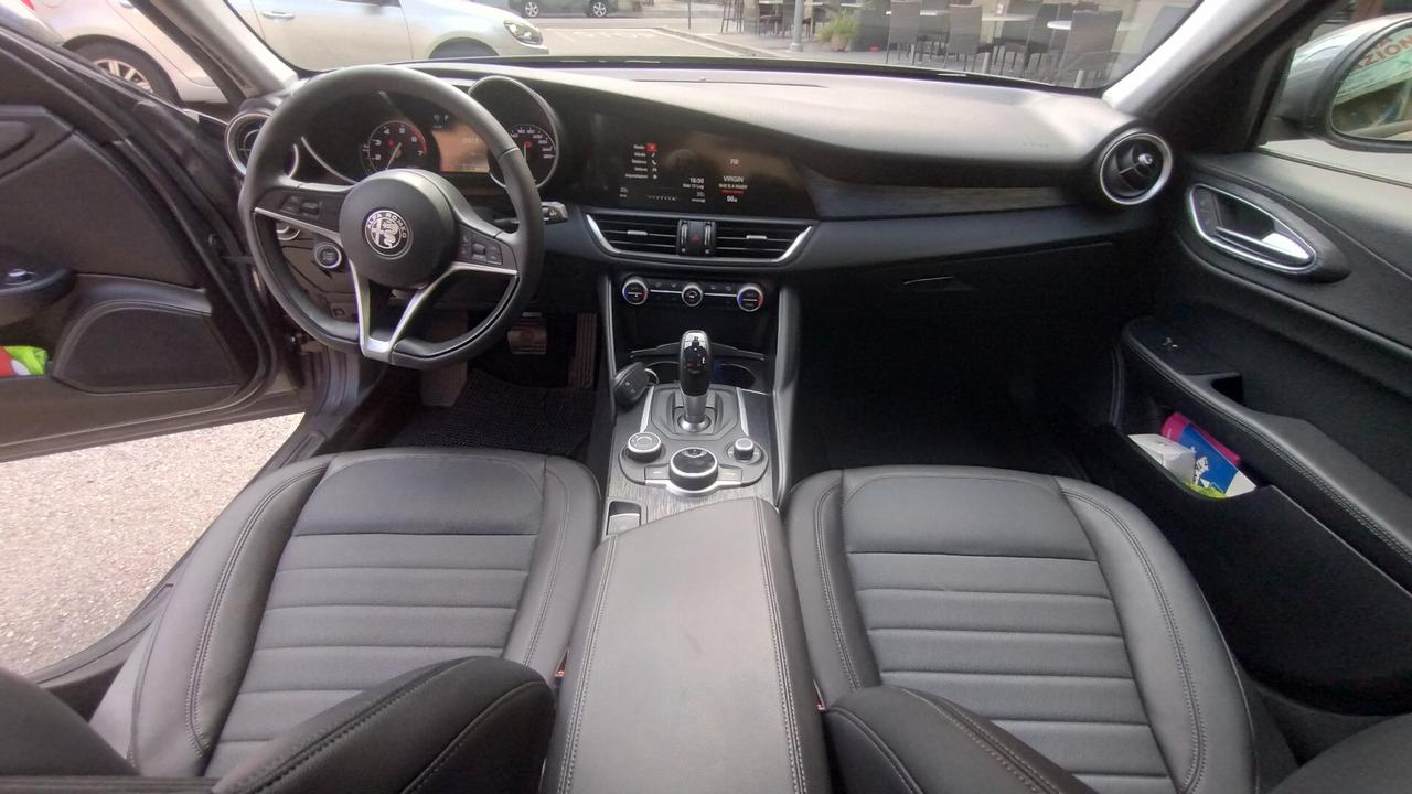 Alfa Romeo Giulia 2.0 Turbo 200 CV AT8 Super