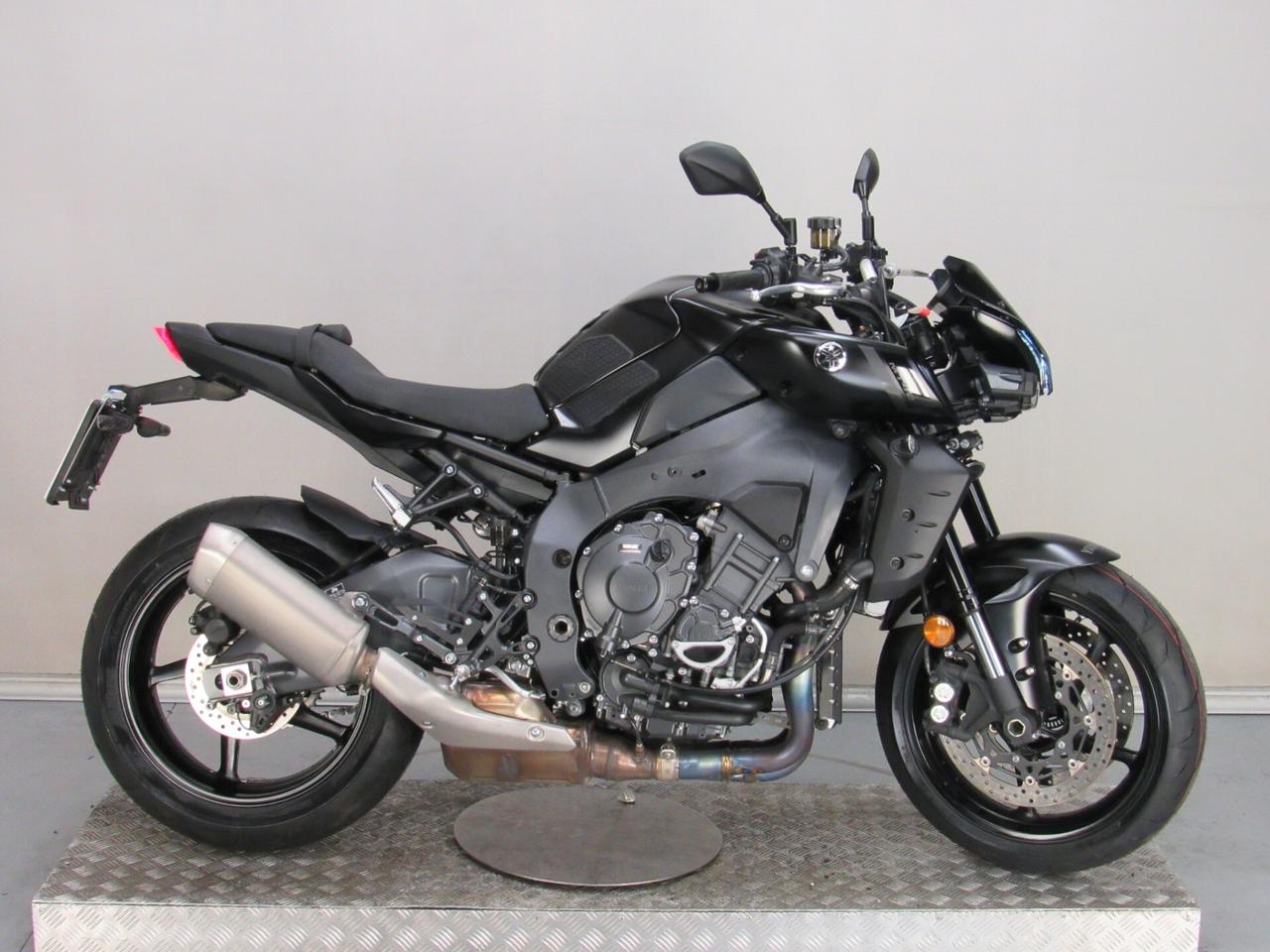 Yamaha MT-10 ABS TECH BLACK