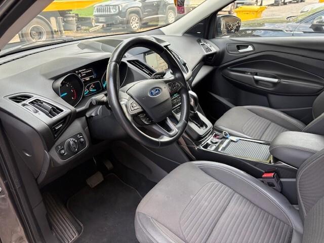 Ford Kuga 1.5 TDCI 120 CV S&S 2WD Powershift Titanium