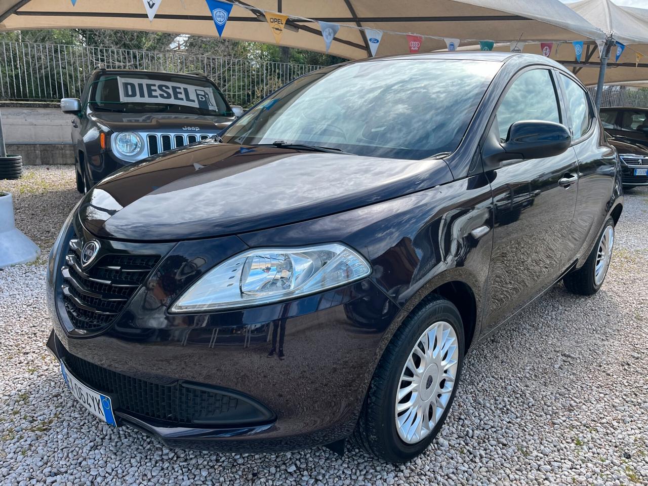 Lancia Ypsilon 1.2 69 CV 5 porte GPL DI SERIE KM CERTIFICATI