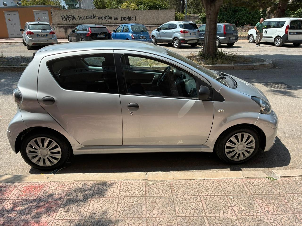Toyota Aygo 1.0 5p Navi perfetta-2012