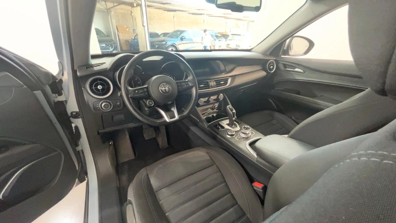 Alfa Romeo Stelvio 2.2 Turbodiesel 190 CV AT8 RWD Business